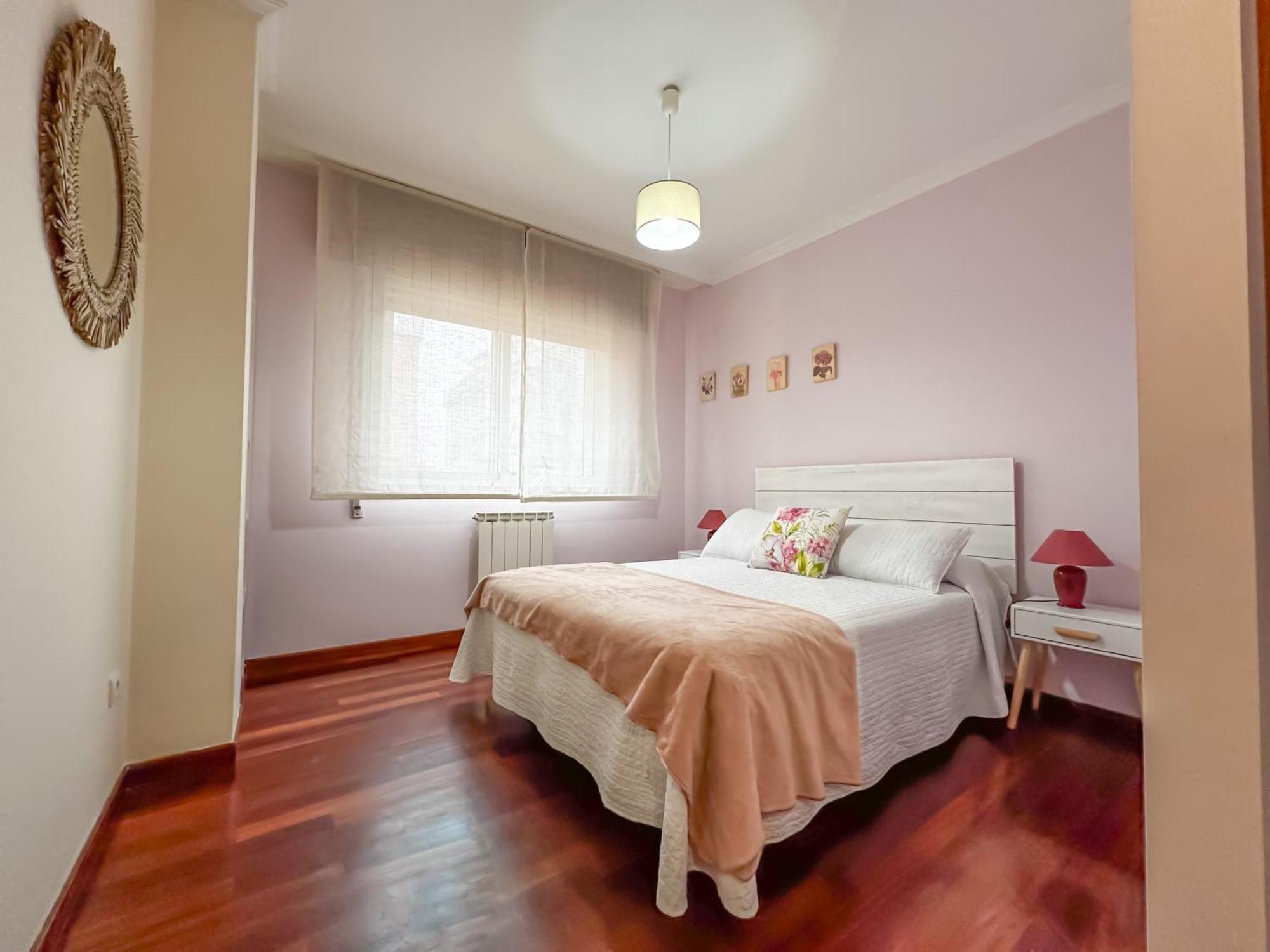 Appartement Completo, Amplio, Muy Iluminado Y Con Plaza De Garaje Incluida. *